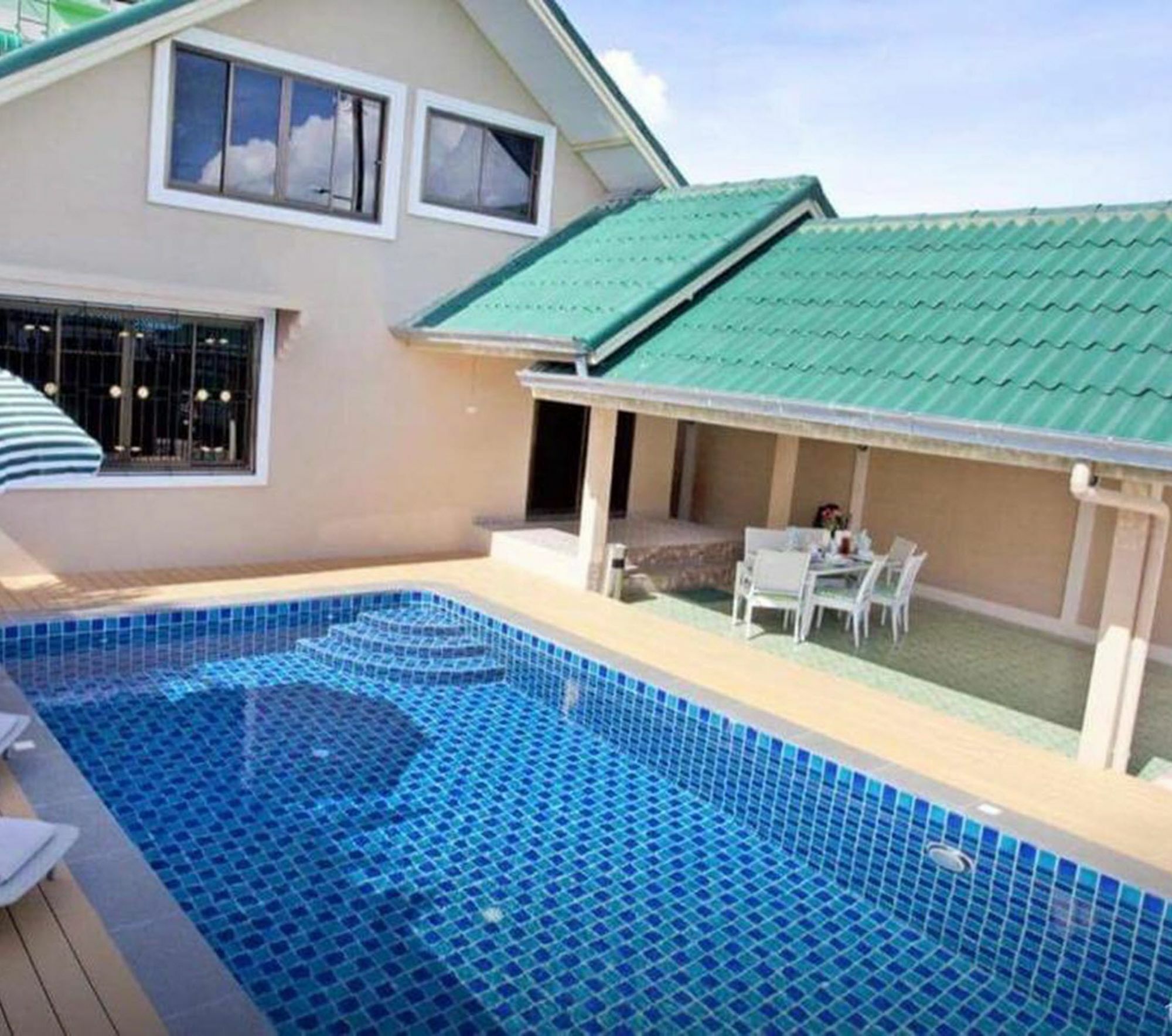 Pool Villa Tanzanite Near Walking Street Pattaya Extérieur photo